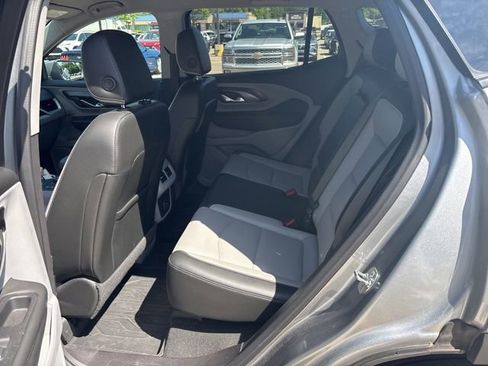 Used 2024 GMC Terrain SLT w/ LPO, Floor Liner Package AWD/4WD image 15