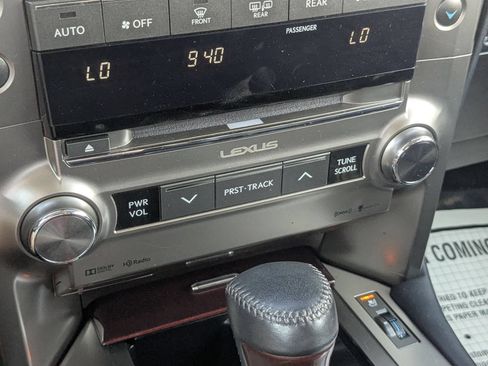 Used 2018 Lexus GX 460 Premium w/ Premium Package AWD/4WD image 24