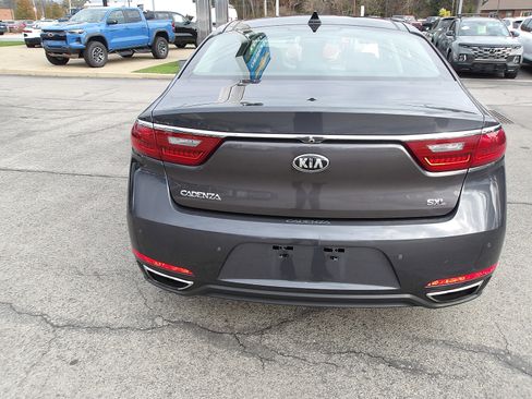 Used 2018 Kia Cadenza Limited w/ Paint Protection Package image 6