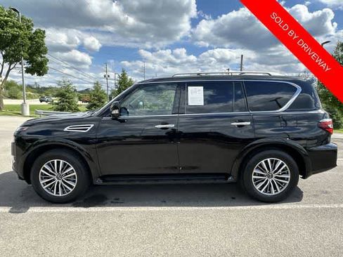 Used 2024 Nissan Armada SL w/ Captain's Chairs Package AWD/4WD image 2