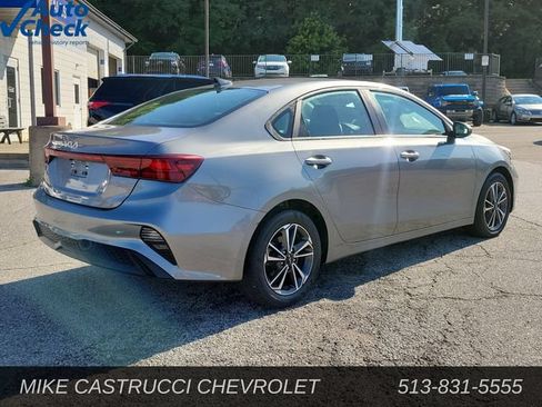 Used 2023 Kia Forte LXS FWD image 5