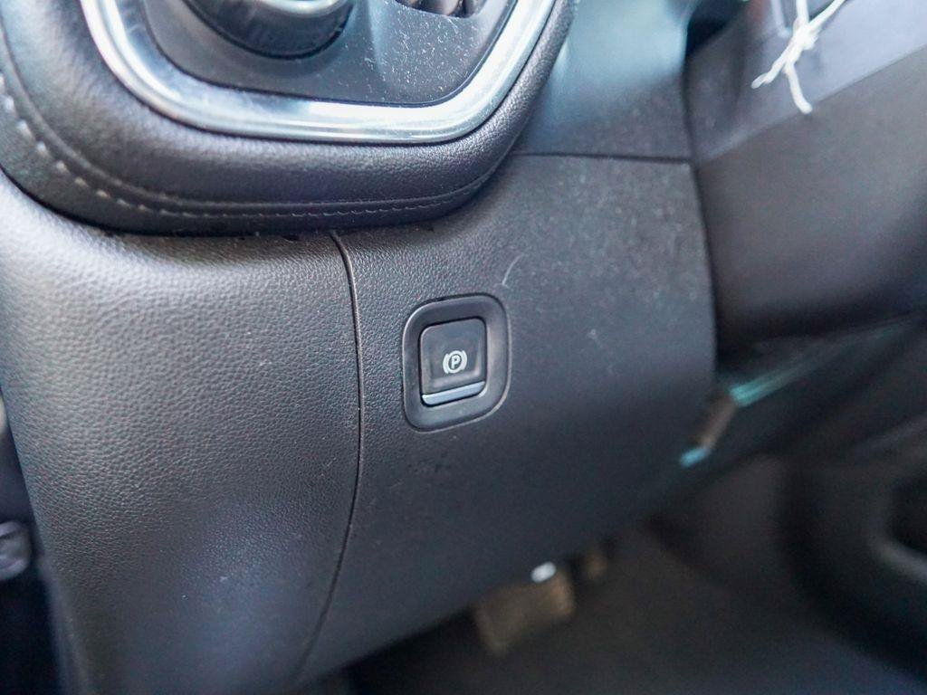Used 2020 Chevrolet Silverado 1500 RST AWD/4WD image 22