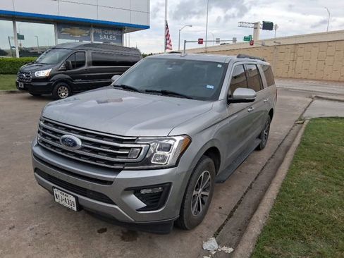 Used 2020 Ford Expedition Max XLT w/ Equipment Group 201A RWD image 2