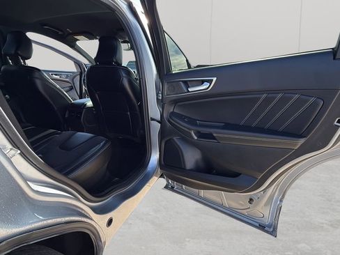 Used 2022 Ford Edge ST image 40