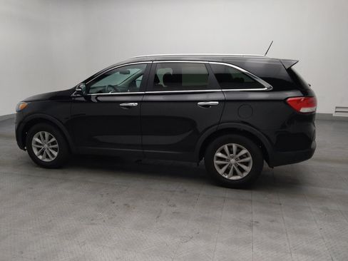 Used 2017 Kia Sorento LX image 3