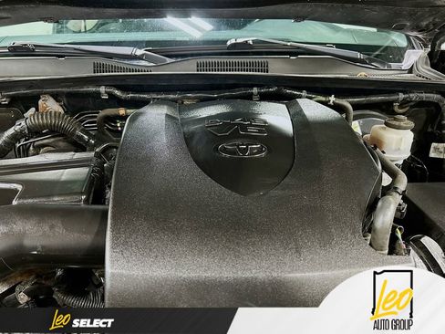 Used 2018 Toyota Tacoma TRD Off-Road image 29