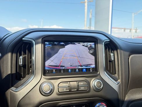 Used 2023 GMC Sierra 2500 Denali w/ Denali Ultimate Package image 17