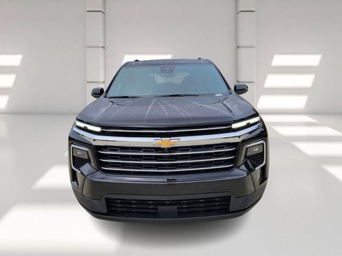 New 2026 Chevrolet Traverse LT w/ Driver Confidence Package image 2