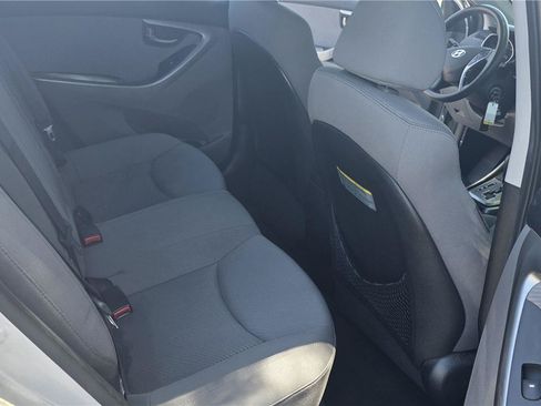 Used 2013 Hyundai Elantra GLS w/ Preferred Pkg FWD image 10