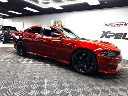 Used 2020 Dodge Charger R/T w/ Plus Group image 2