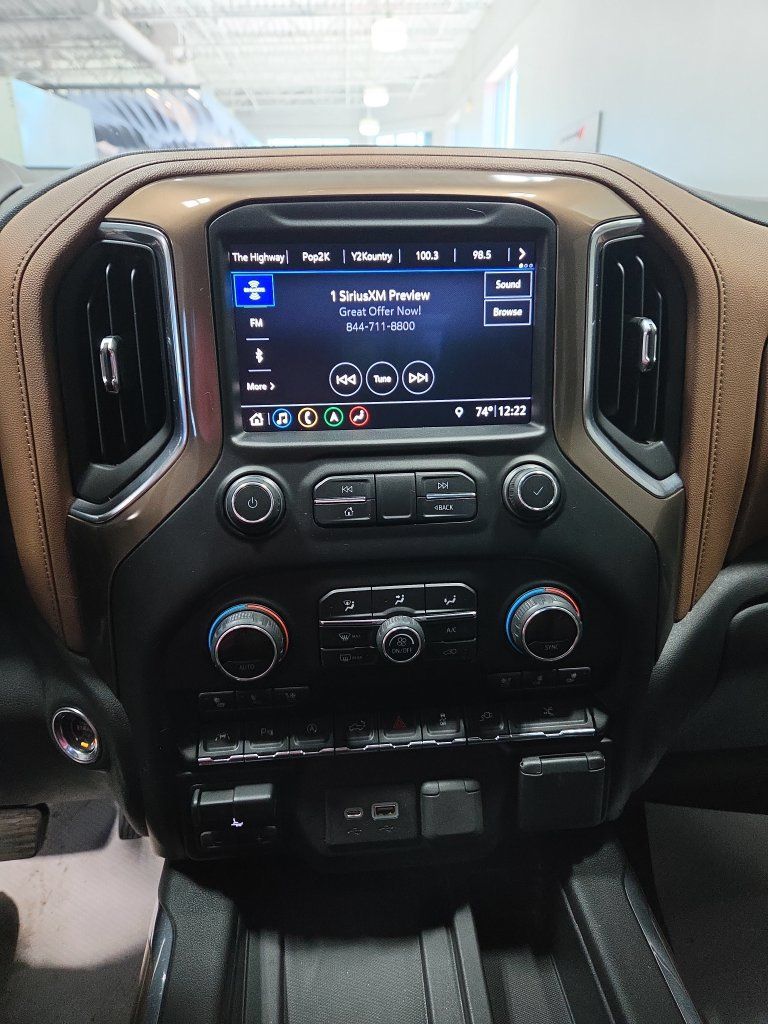 Used 2019 Chevrolet Silverado 1500 High Country w/ Technology Package AWD/4WD image 48