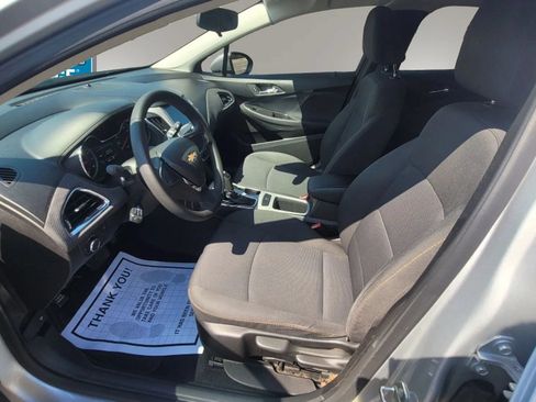 Used 2016 Chevrolet Cruze LS FWD image 10