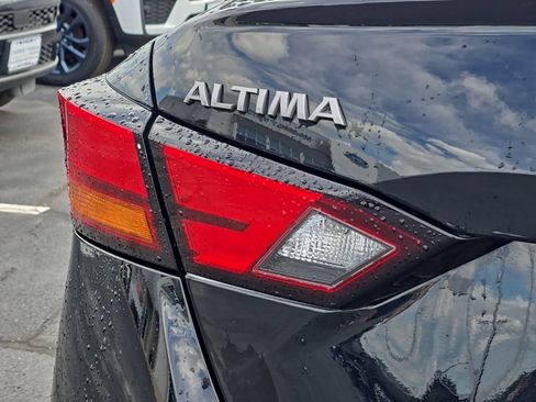 Used 2025 Nissan Altima 2.5 SV AWD/4WD image 55
