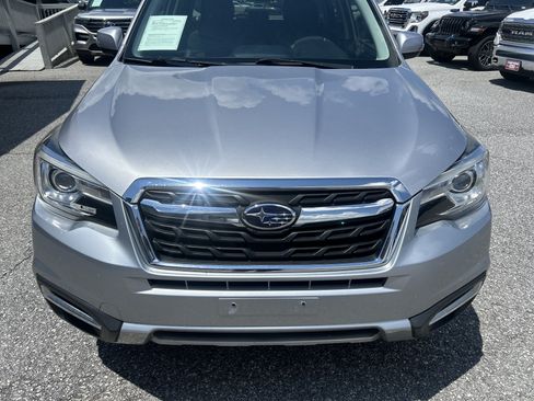 Used 2017 Subaru Forester 2.5i Touring AWD/4WD image 10