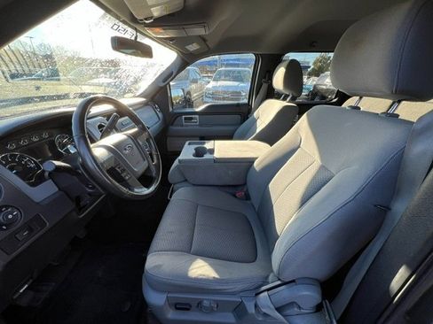 Used 2011 Ford F150 XLT w/ XLT Chrome Pkg image 10