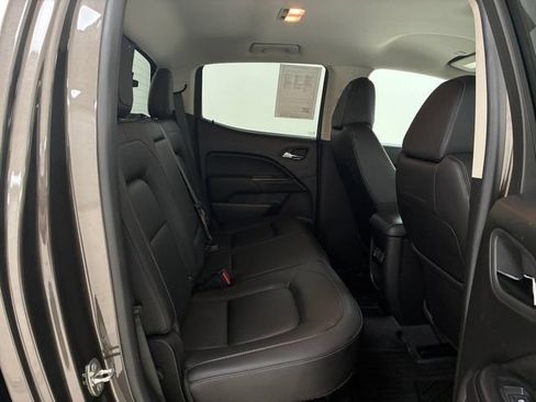 Used 2019 GMC Canyon SLT w/ Driver Alert Package AWD/4WD image 16