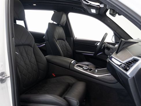 Used 2023 BMW X7 xDrive40i w/ Executive Package image 29