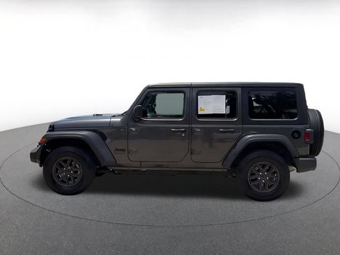 Used 2025 Jeep Wrangler Unlimited Sport AWD/4WD image 9