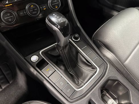 Used 2024 Volkswagen Jetta SE FWD image 19