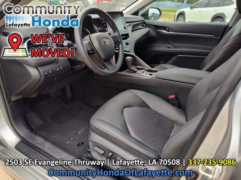 Used 2022 Toyota Camry XSE FWD image 2
