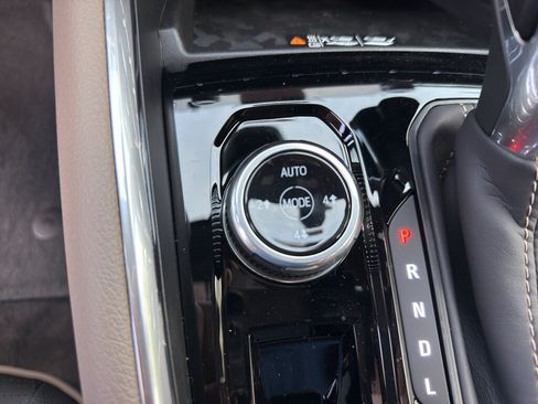New 2026 GMC Canyon Denali AWD/4WD image 15