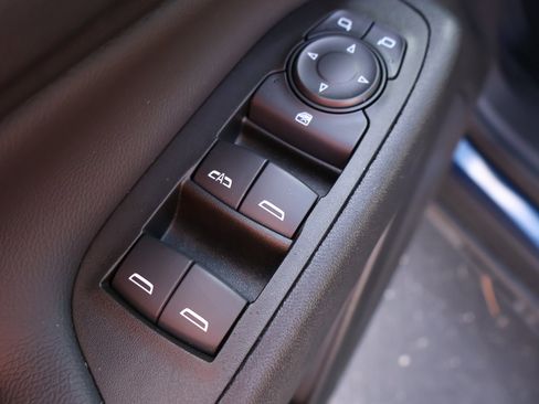 Used 2023 Chevrolet Equinox LT image 8