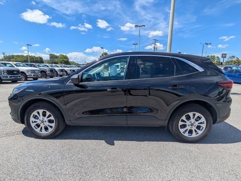 Used 2024 Ford Escape Active w/ Tech Pack #1 AWD/4WD image 7