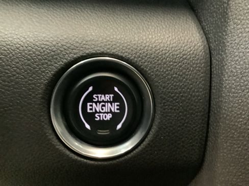 Used 2025 GMC Acadia Elevation FWD image 17