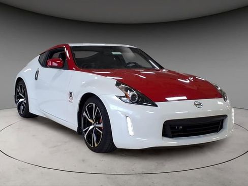 Used 2020 Nissan 370Z Coupe RWD image 14