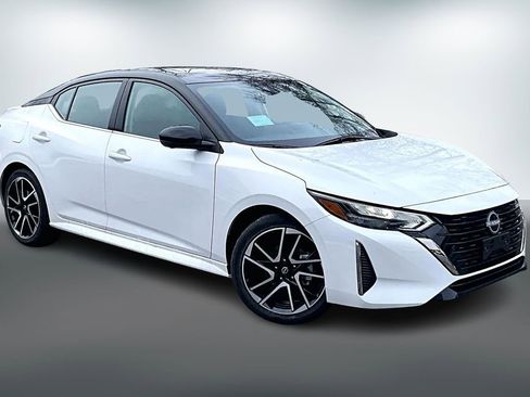 New 2025 Nissan Sentra SR w/ SR Premium Package image 2