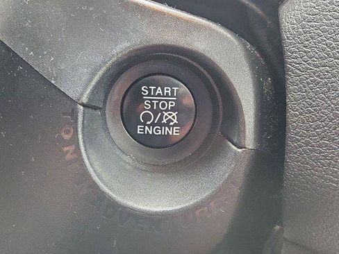 Used 2017 Jeep Renegade Trailhawk image 23