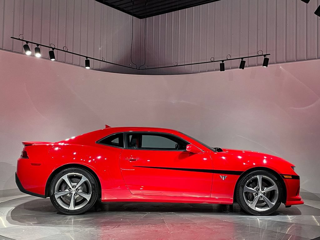 Used 2015 Chevrolet Camaro SS w/ Commemorative Special Edition RWD image 29