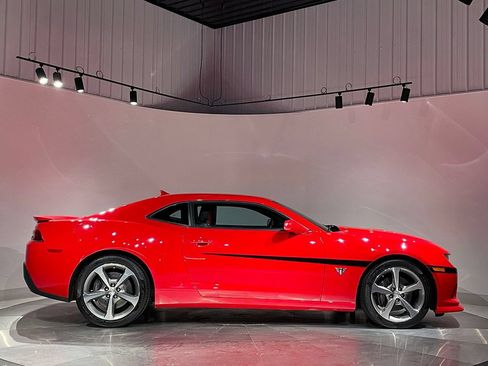 Used 2015 Chevrolet Camaro SS w/ Commemorative Special Edition RWD image 29