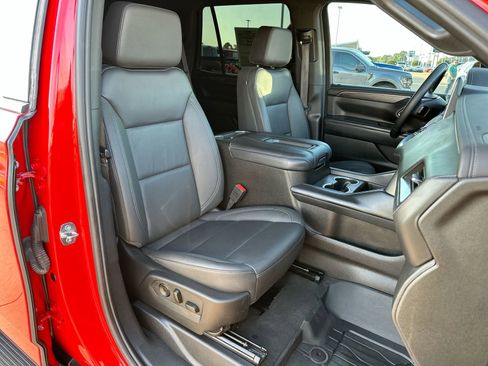 Used 2024 Chevrolet Tahoe LT w/ Luxury Package AWD/4WD image 25