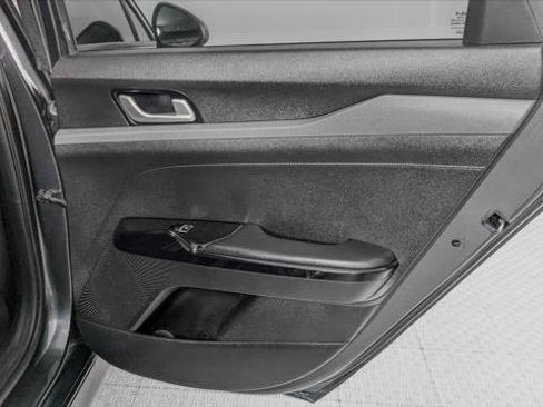 Used 2022 Kia K5 LXS FWD image 19