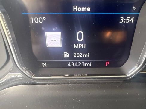Used 2021 GMC Yukon XL Denali AWD/4WD image 10