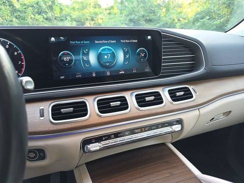 Used 2021 Mercedes-Benz GLS 450 4MATIC image 20