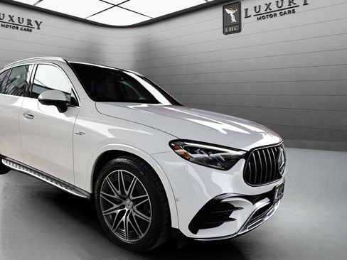 Used 2025 Mercedes-Benz GLC 43 AMG 4MATIC image 12