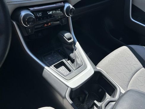 Used 2025 Toyota RAV4 XLE w/ Convenience Package FWD image 27
