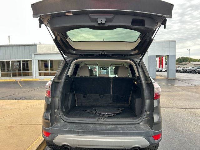 Used 2017 Ford Escape SE FWD image 10
