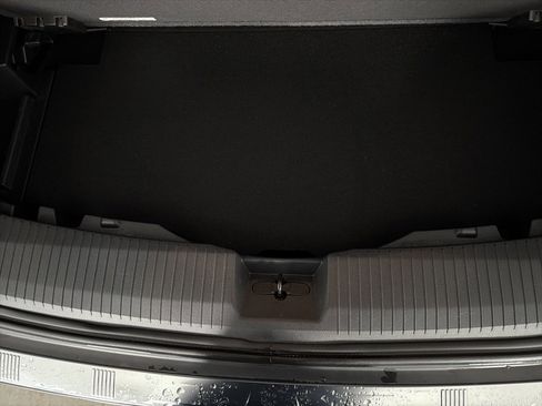 Used 2022 Nissan Rogue SL w/ SL Premium Package image 9