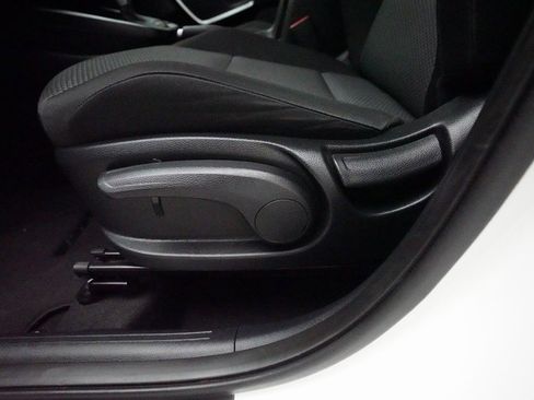 Certified 2023 Kia Soul LX w/ LX Technology Package image 28