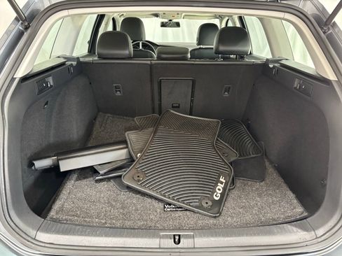 Used 2016 Volkswagen Golf Limited Edition image 28