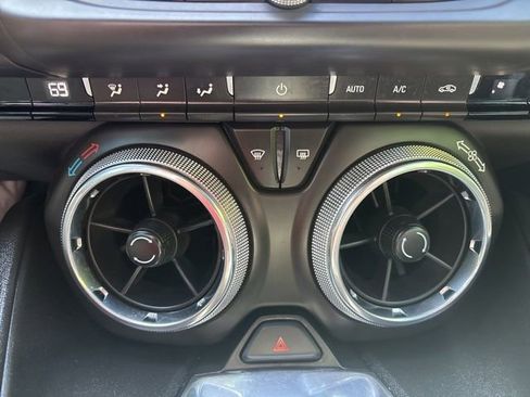 Used 2021 Chevrolet Camaro LT w/ Technology Package RWD image 36