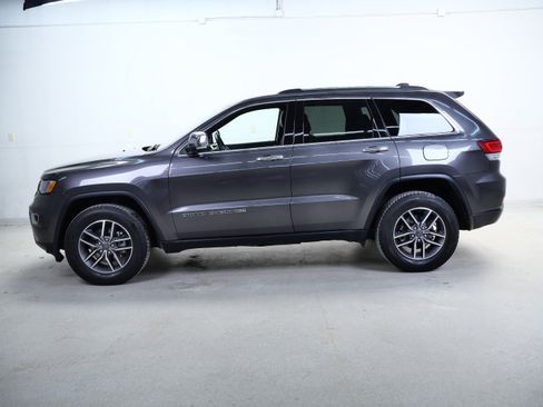 Used 2020 Jeep Grand Cherokee Limited AWD/4WD image 9