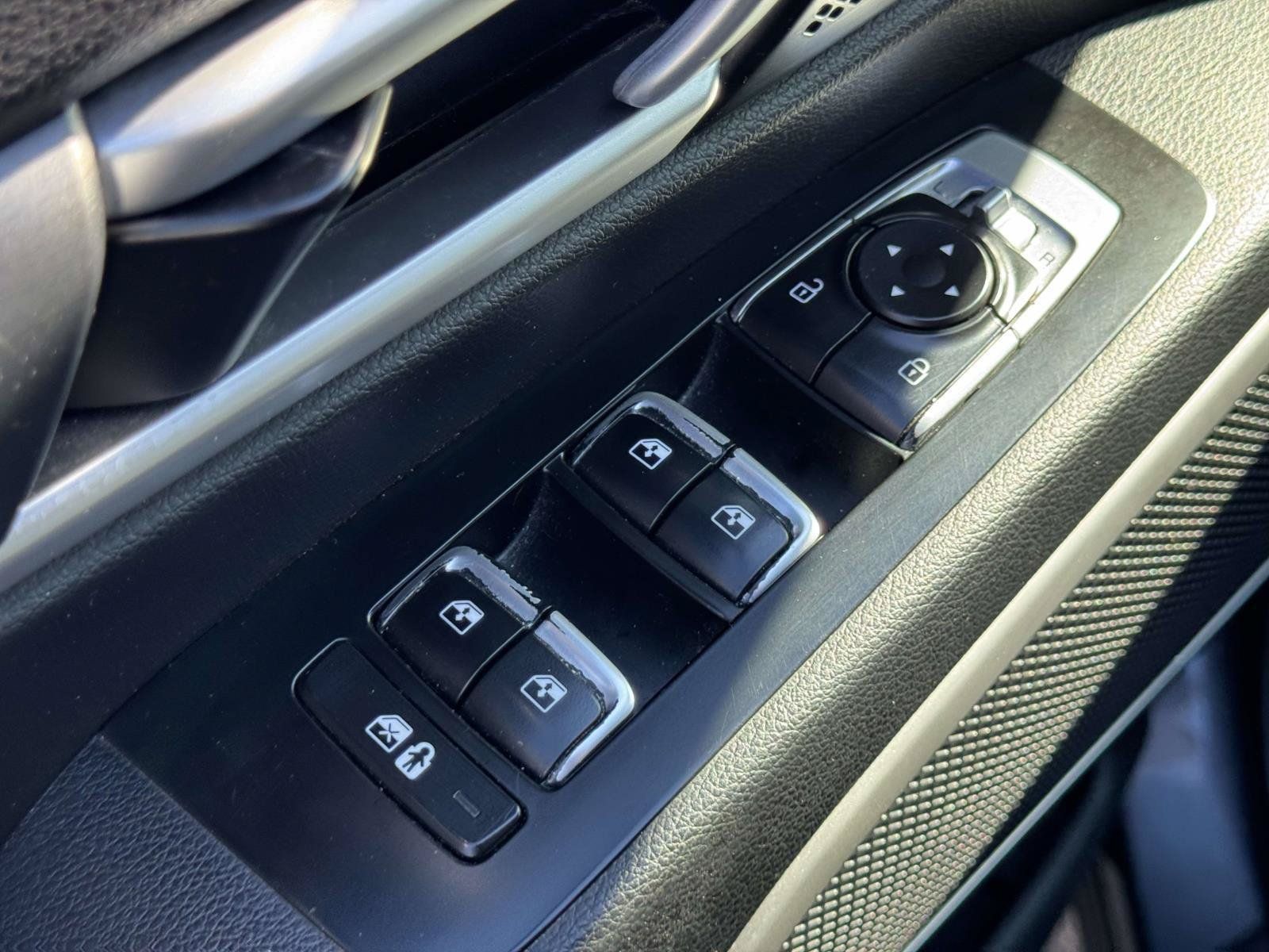 Used 2020 Kia Telluride LX AWD/4WD image 14