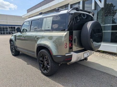 Used 2020 Land Rover Defender 110 SE image 4