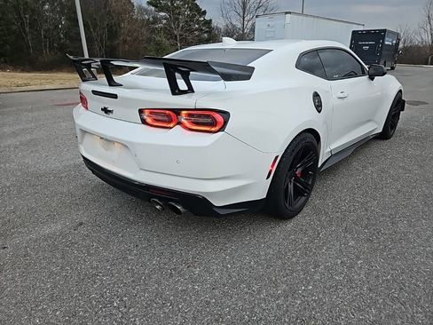 Used 2019 Chevrolet Camaro ZL1 image 7