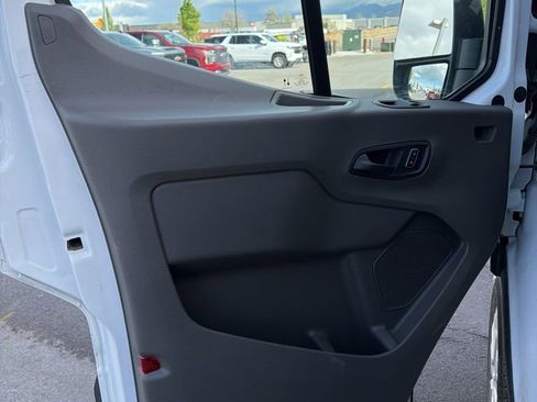 Used 2023 Ford Transit 350 XLT image 5