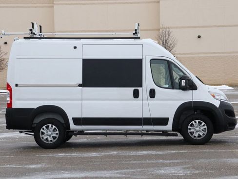 Used 2025 RAM ProMaster 1500 w/ Quick Order Package 22G SLT image 9